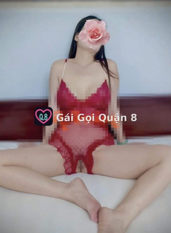 Thuỳ Linh Thần – Vú to, biết chiều – Gọi là có – Quận 8, Sài Gòn – ảnh 2
